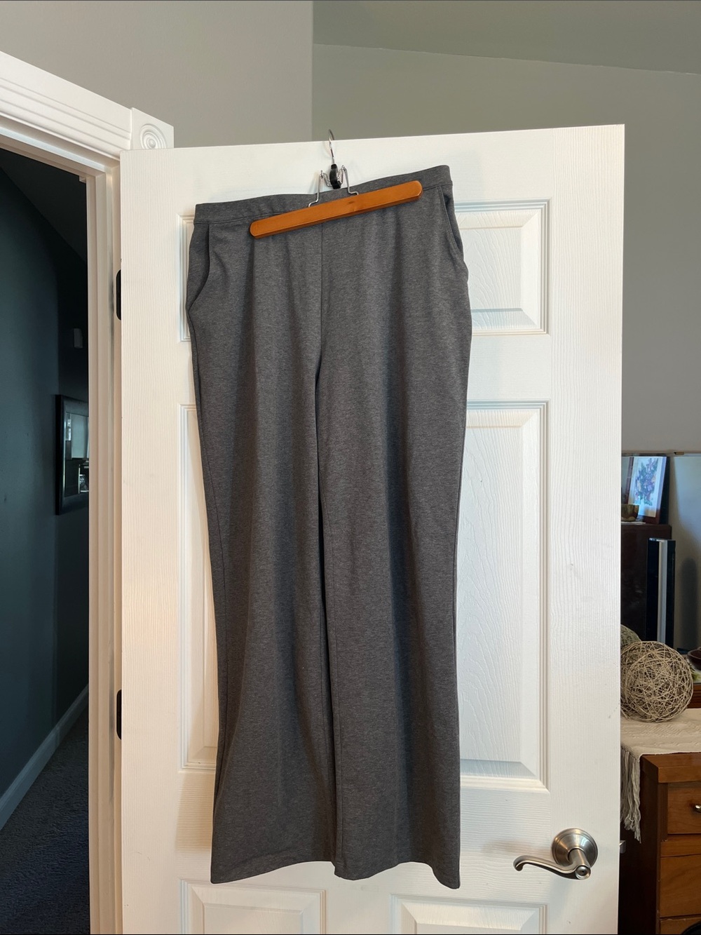 L.L. Bean Women's Perfect Fit Pants Straight Leg Gray Pants Size L